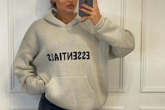 Discover Your Perfect Essentials Tracksuit Today!
