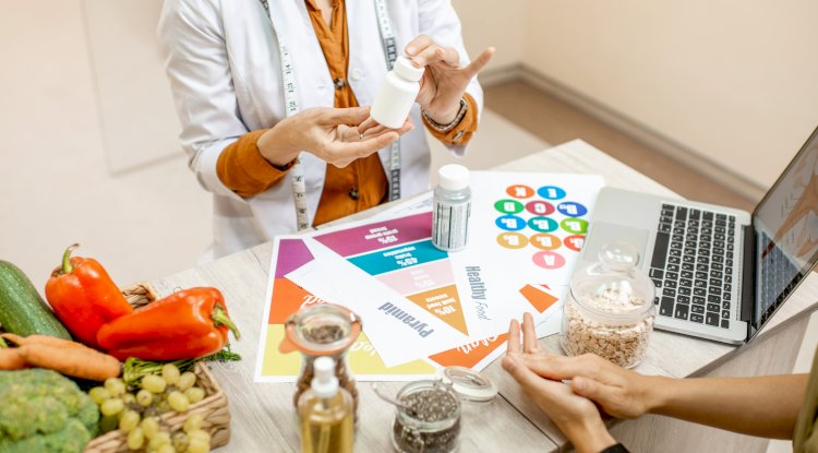 What’s the Difference Between a Dietitian and Nutritionist?