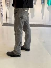 How to Style Streetwear Jeans in the USA Daily Life