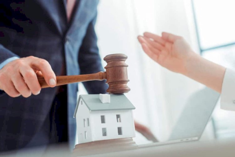 Hire services from the best property auction solicitors for a smooth property transaction