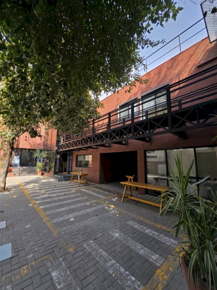 Top Benefits of Choosing Coworking Spaces for Your Business